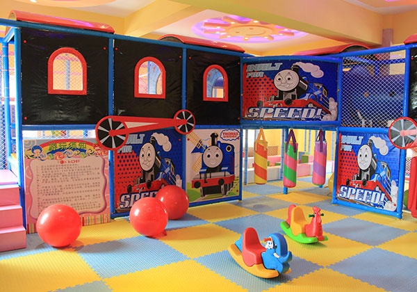 内蒙古呼伦贝尔娜荷芽室内淘气堡案例